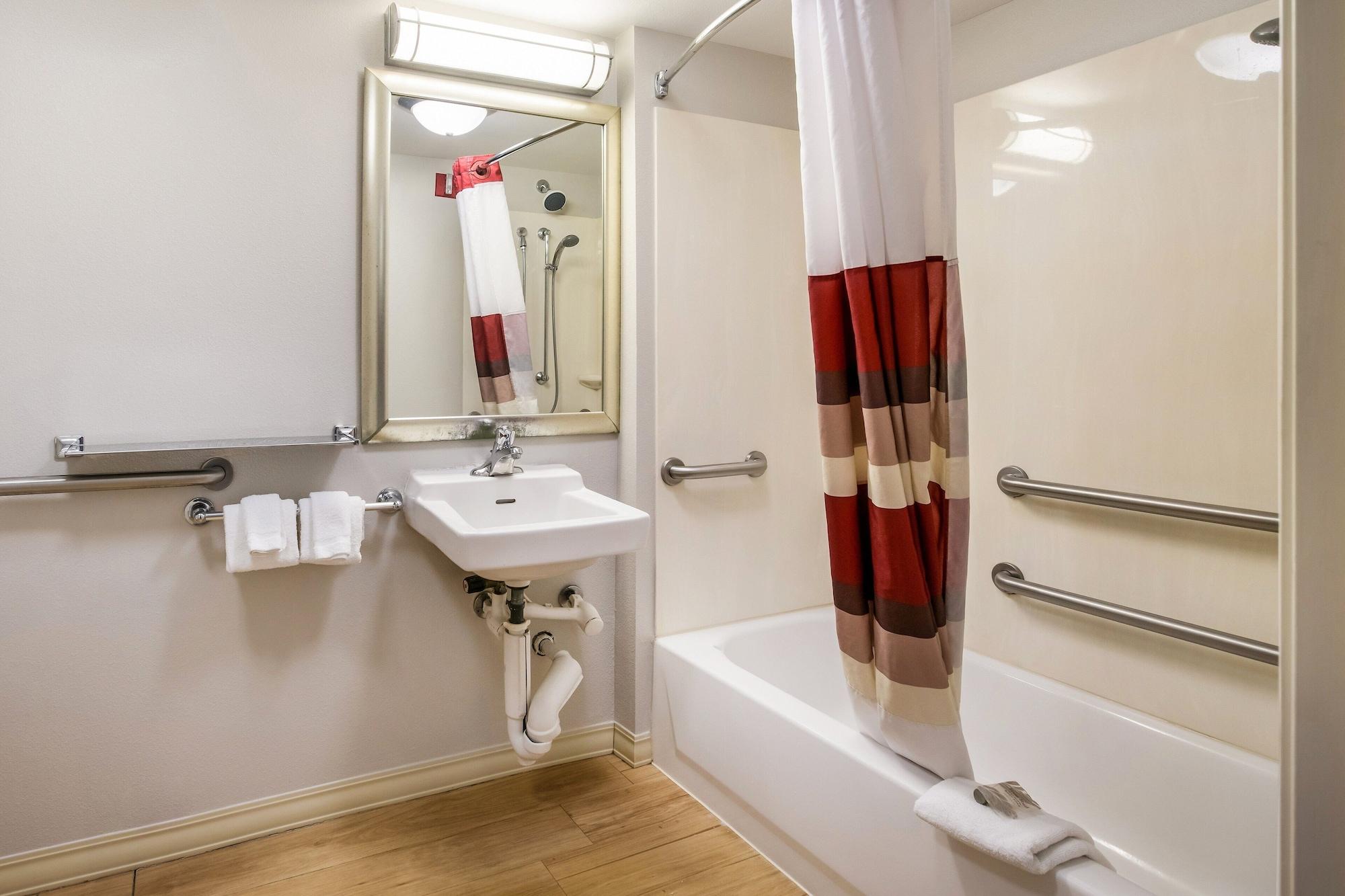 Red Roof Inn Lansing West - Msu Dış mekan fotoğraf